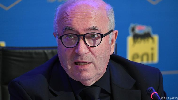 Der 74-jährige Tavecchio warf nun das Handtuch. - Foto: APA (AFP)