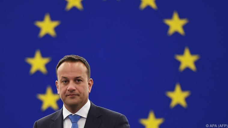 Der irische Außenminister Simon Coveney verlangt klare Antworten bei der Grenzfrage. - Foto: APA (AFP)