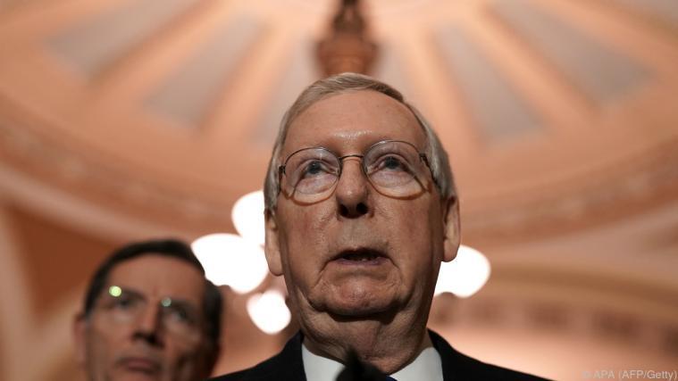 Senator Mitch McConnell verschob die Abstimmung auf Montag. - Foto: APA (AFP/Getty)