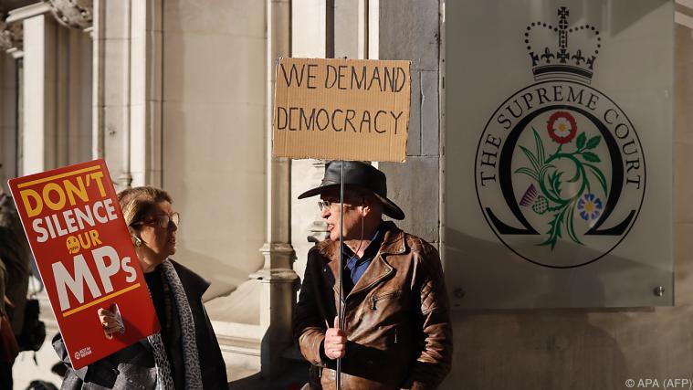 Demonstranten vor dem Supreme Court Foto: APA (AFP)