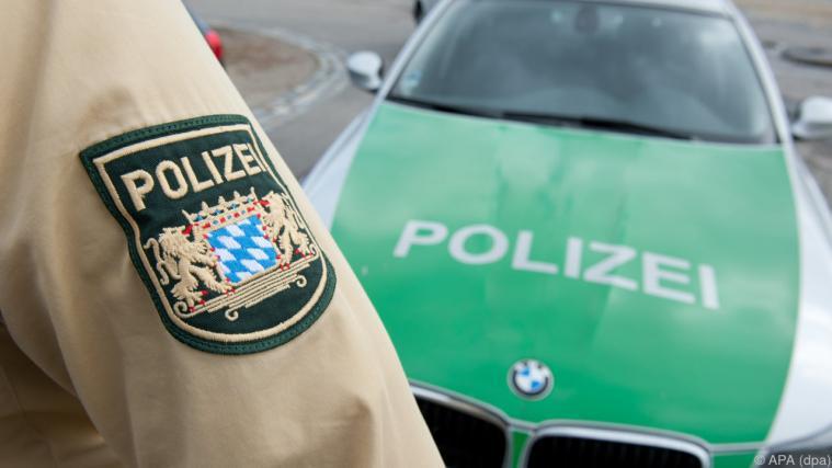 Die Polizei überprüft nun Jäger in der Umgebung des Tatorts. - Foto: APA (dpa)