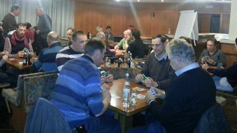Die Algunder „Perlogger“ beim ersten Treffen im Vereinshaus „Peter Thalguter“.