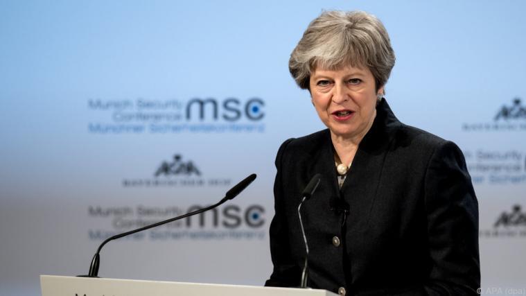 Die britische Premierministerin Theresa May hat ein Sicherheitsabkommen mit der Europäischen Union nach dem Brexit vorgeschlagen. - Foto: APA (dpa)