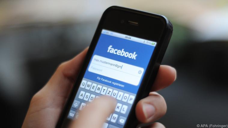 Höhere Reichweite gibt es für polarisierende Debatten auf Facebook. - Foto: APA (Fohringer)