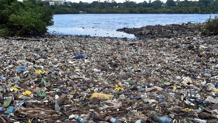 Die Welt steht vor einer Plastikmüll-Krise. - Foto: APA (AFP)