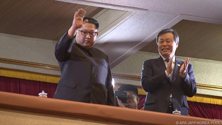Kim besuchte erstes südkoreanisches Konzert seit 10 Jahren Foto: APA (AFP/KOREA POOL)