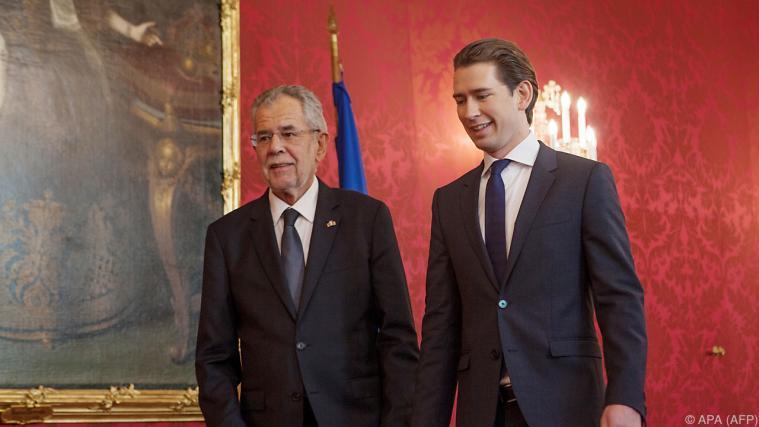 Bundespräsident Alexander Van der Bellen hat Sebastian Kurz den Auftrag zur Regierungsbildung erteilt. - Foto: APA/AFP