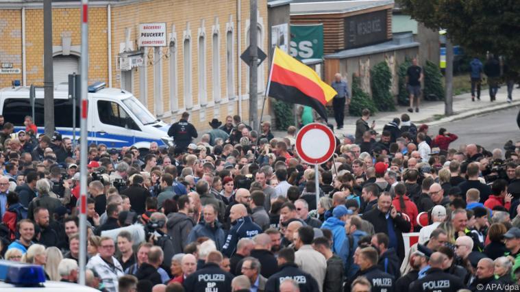 Nach der Messerstecherei hatte es in Chemnitz heftige Proteste gegeben Foto: APA/dpa