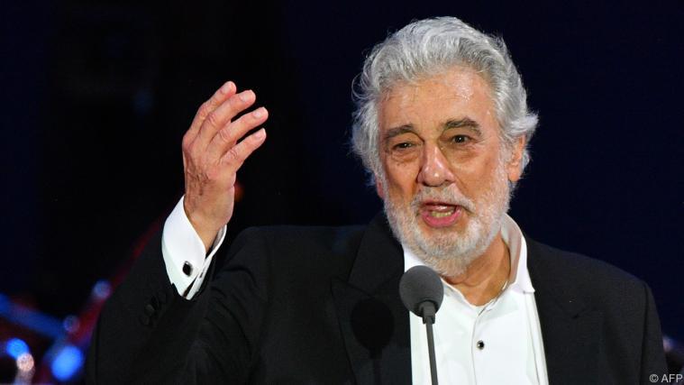 Opernstar Placido Domingo wirft wegen Belästigungsvorwürfen das Handtuch. - Foto: AFP