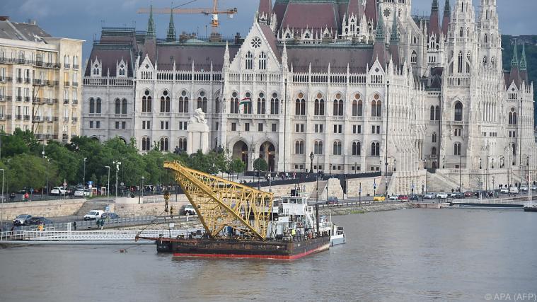 Schiffsunglück auf der Donau in Budapest Foto: APA (AFP)