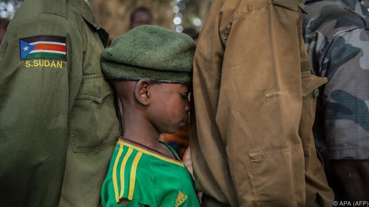 Zehntausende Kindersoldaten sind noch im Einsatz. - Foto: APA (AFP)