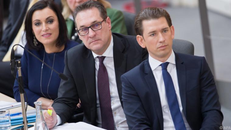 Fast jeder Zweite ist mit der Regierung zufrieden Foto: APA