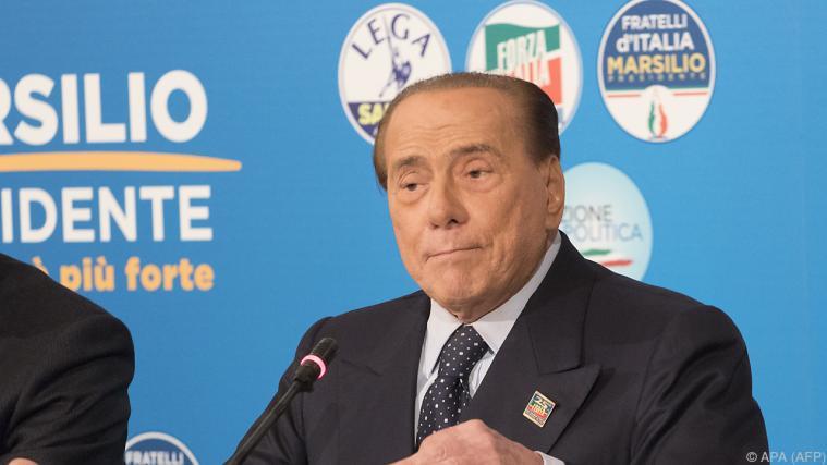 Berlusconi muss sich eine kurze Auszeit nehmen. - Foto: APA (AFP)