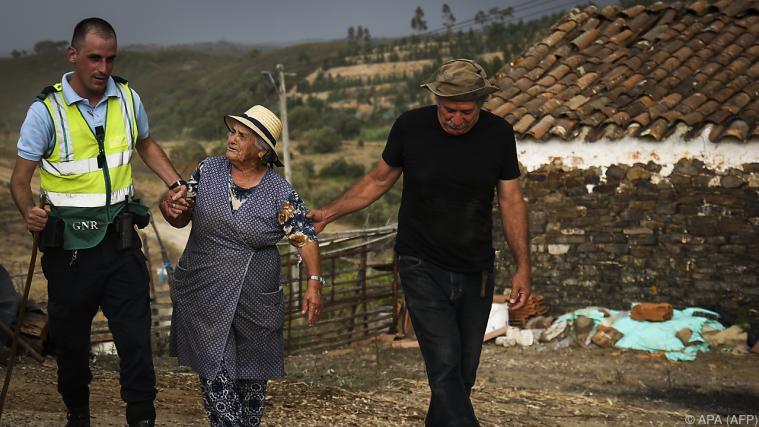 Zahlreiche Menschen wurden evakuiert. - Foto: APA (AFP)