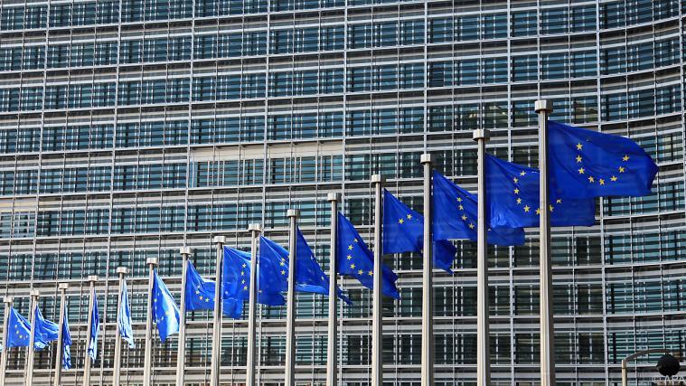 Die EU-Kommission droht den USA mit Strafzöllen auf ihre Fahrzeuge.