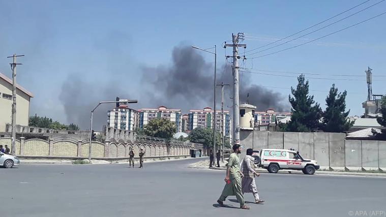 In Kabul explodierte eine Autobombe Foto: APA (AFP)
