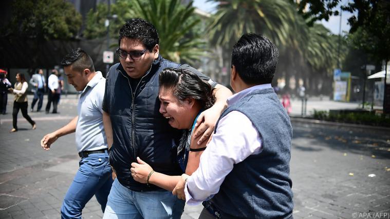 Das Beben ereignete sich 160 Kilometer von Mexiko-Stadt entfernt - Mexico City - Foto: APA