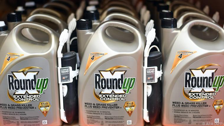 Unkrautvernichter Roundup von Bayer. - Foto: APA (AFP)