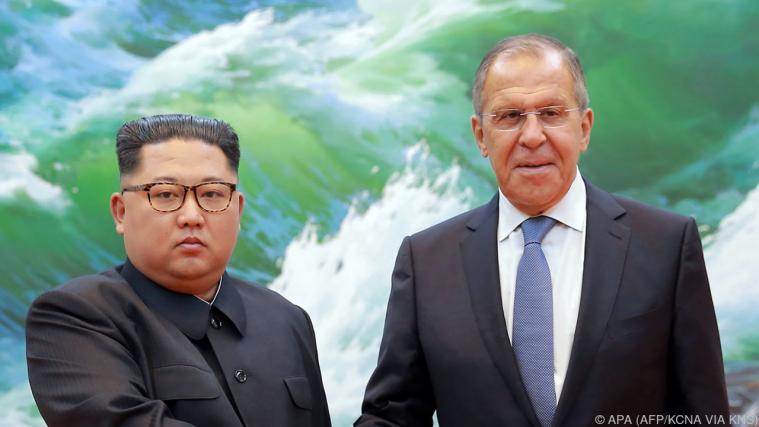 Kim Jong-un traf russischen Außenminister Lawrow Foto: APA (AFP/KCNA VIA KNS)