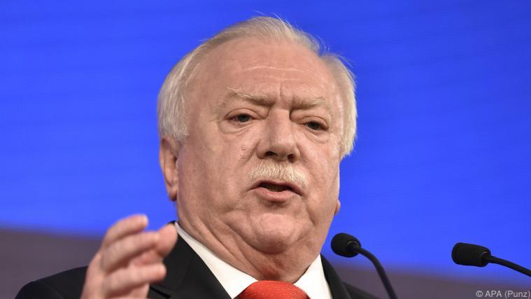 Michael Häupl verweist auf einen aufrechten Parteitagsbeschluss. - Foto: apa