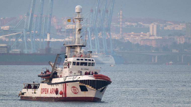 An Bord der Alan Kurdi befinden sich 13 Migranten Foto: APA (AFP)