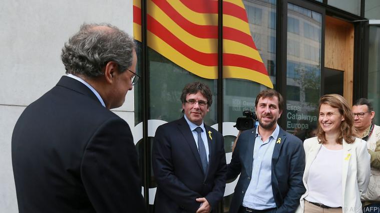 Carles Puigdemont bei seiner Ankunft in Brüssel. - Foto: APA (AFP)