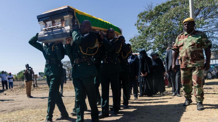 Die Feier verlief ohne großen Prunk Foto: AFP