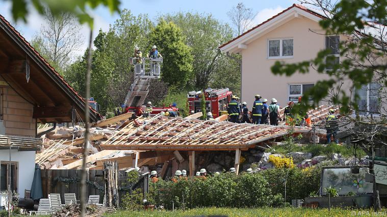 Das Wohnhaus explodierte Foto: APA (dpa)