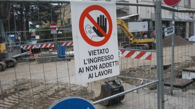 Bauschild I