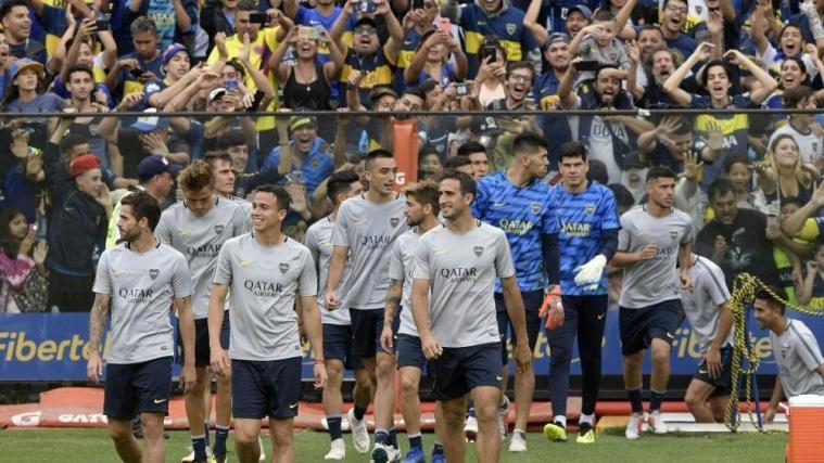 Großer Andrang beim Training der Boca Juniors © SID / JUAN MABROMATA