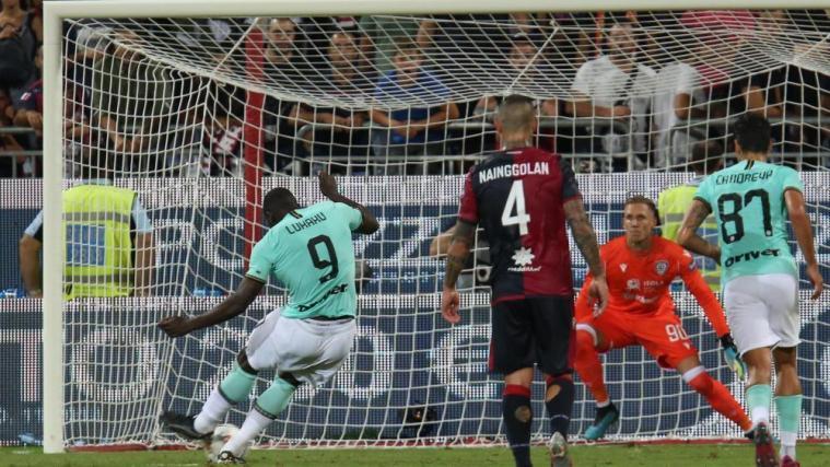 Romelu Lukaku trifft zum entscheidenden 2:1 © ANSA / FABIO MURRU