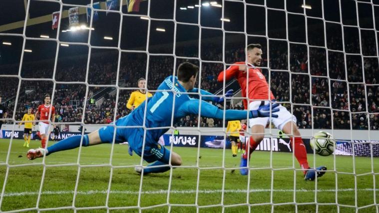 Haris Seferovic beförderte den Ball drei Mal ins Netz. © APA/afp / FABRICE COFFRINI