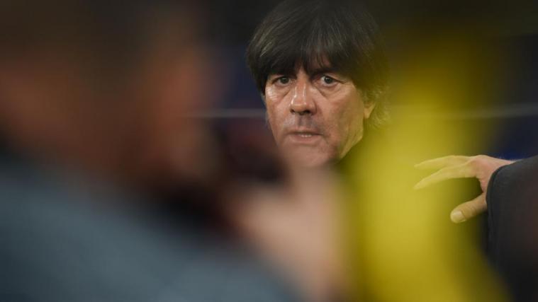 Joachim Löw äußert sich zum Torwart-Zwist © AFP / PATRIK STOLLARZ