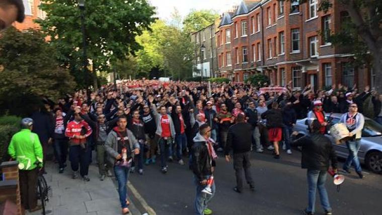 Kölns Fans marschieren durch London