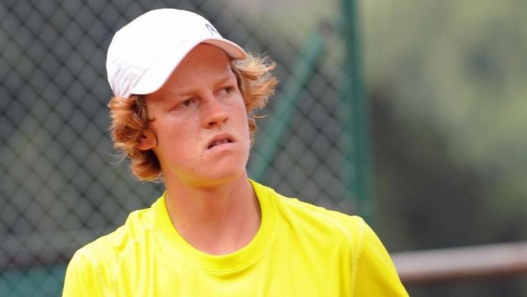Jannik Sinner hat das erste ATP-Tourmatch seiner Karriere in Budapest gewonnen. © A. Runggaldier