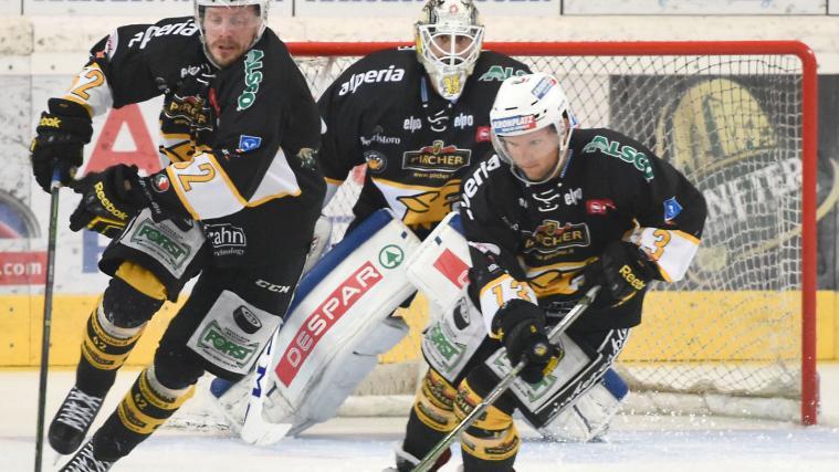 Patrick Bona (rechts im Bild) erzielte einen Doppelpack (Optik Rapid)
