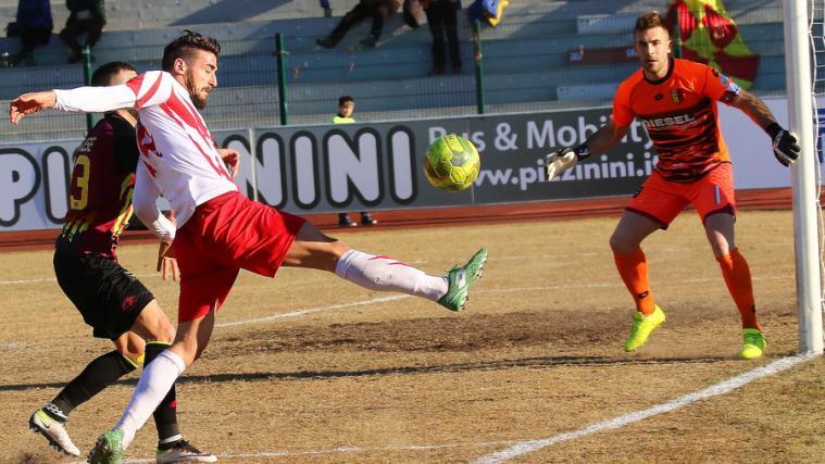 Alberto Spagnoli beim Torabschluss (alle Fotos:FotoSport Bordoni)