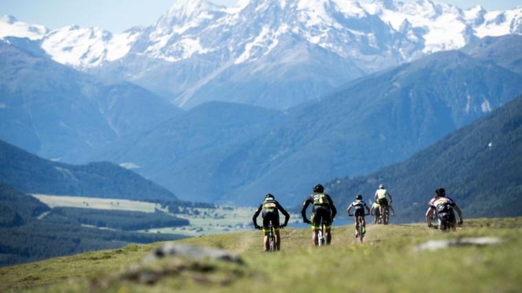 Traumhafte Kulissen wird es auch bei der Bike Transalp 2016 geben (Markus Greber)