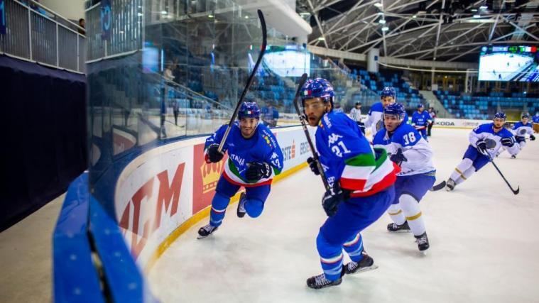 Torschütze Lacedelli im Infight mit Kasachstan © Simone Zurlo
