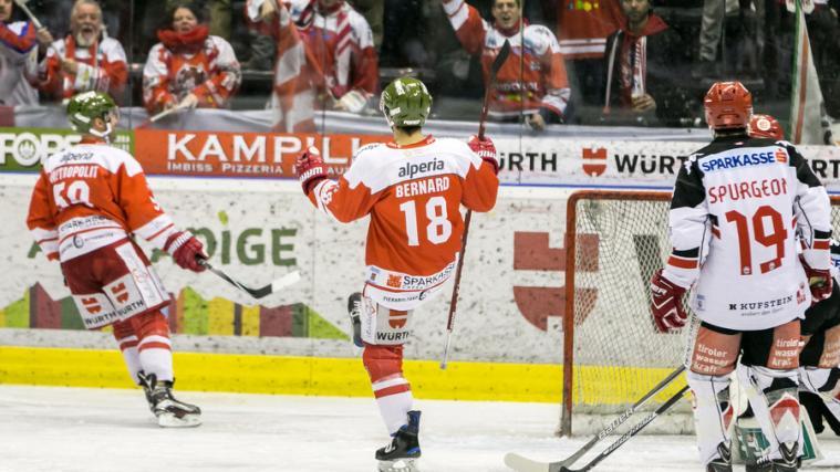 Der HCB bejubelte einen 8:5-Sieg über Innsbruck (alle Fotos: Vanna Antonello)