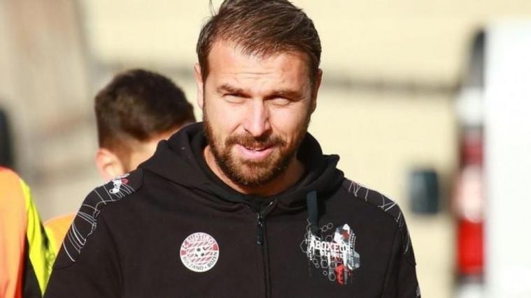 Coach Paolo Zanetti muss auf der Tribüne Platz nehmen.
