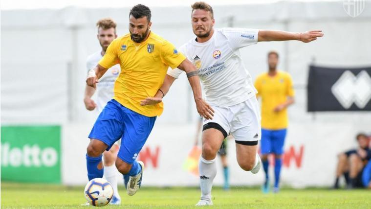 Naturns und Spieler-Co-Trainer Francesco Mairhofer (rechts) haben schon gegen Parma getestet. © Parma Calcio
