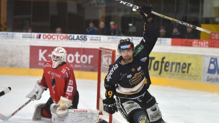 Felix Brunner & Co. wollen auch im Halbfinale gegen Jesenice jubeln. © I. Foppa/Optic Rapid