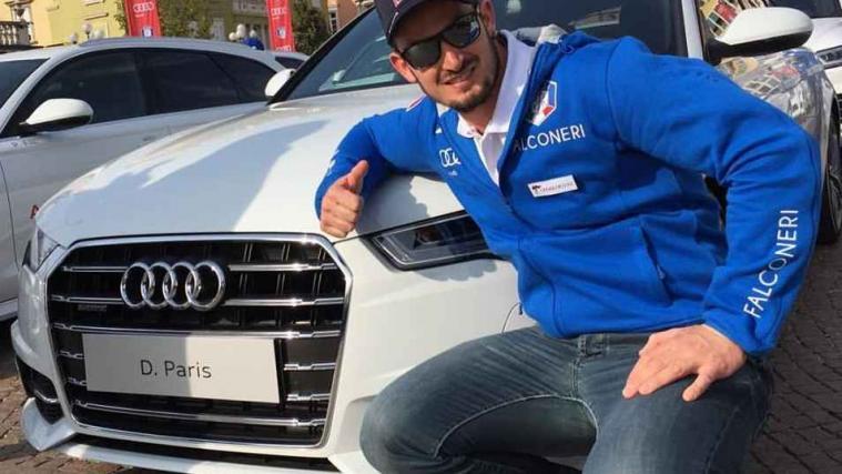 Dominik Paris posiert vor seinem neuen Audi. - Foto: Facebook