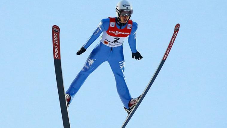 Alex Insam zeigte im Schwarzwald zwei gute Sprünge. (Foto: FISI)