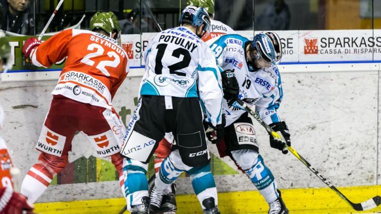 Im Duell zwischen den Foxes und den Black Wings ging es heiß her (Foto Antonello)