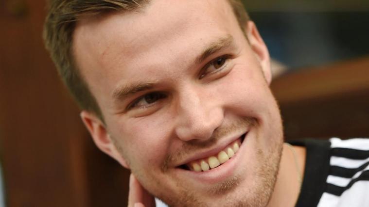 Kevin Großkreutz freut sich auf das Duell mit „seinem“ BVB. © APA/epa / ANDREAS GEBERT