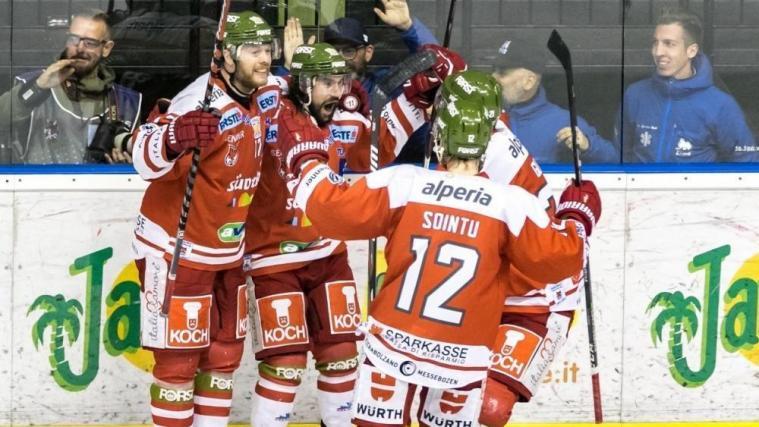 Matias Sointu jubelt nach dem 4:2-Heimsieg in der Finalserie gegen Salzburg © Vanna Antonello