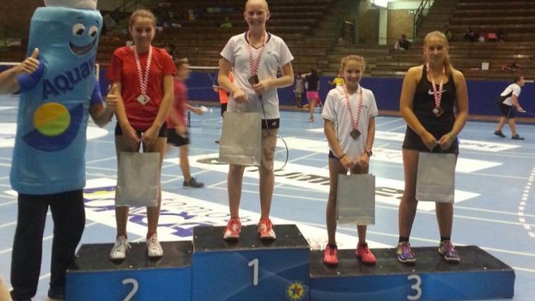 Katharina Fink auf dem höchsten Treppchen des Podiums