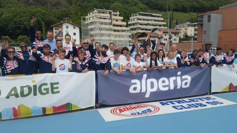 Der Athletic Club 96 Bozen jubelt über den regionalen Mannschafts-Meistertitel